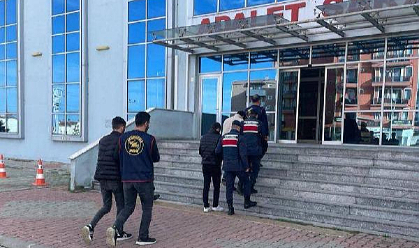 Edirne'de tekne motoru çalıp, İstanbul'da satan şüpheliler tutuklandı