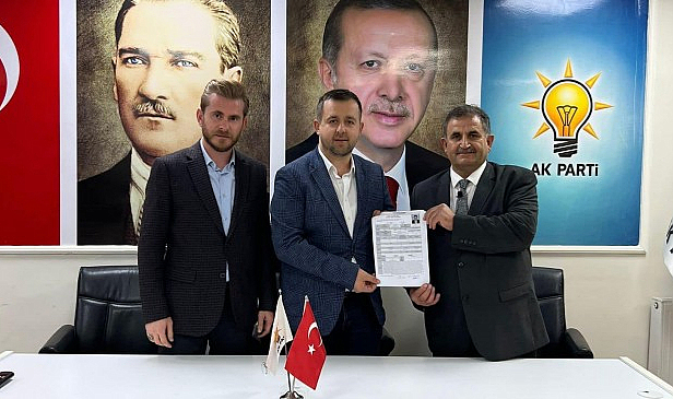 İlhan Arı Aday Adaylığı Başvurusunu Yaptı