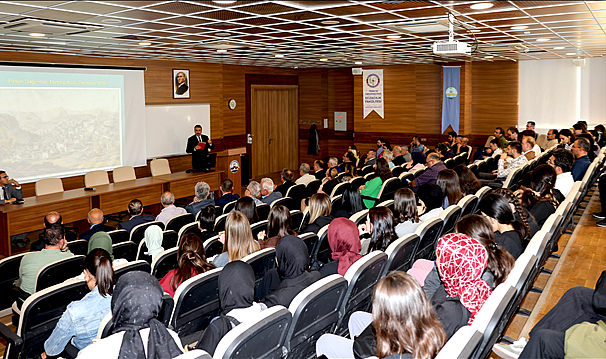 TRAKYA ÜNİVERSİTESİNDE "MORA İSYANI VE TRİPOLİÇE" KONULU PANEL DÜZENLENDİ