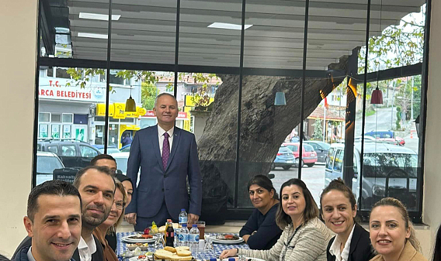 Türker Öğretmenler ve Emekli Öğretmenler İle Yemekte Buluştu