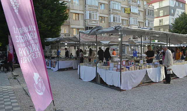 Kırklareli Kitap Fuarı'nda Kağıt Kokusunu İçinize Çekin