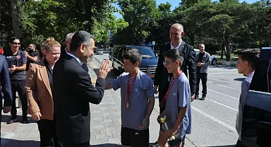 Kırklareli Valisi Ekici, Kort Tenisi Şampiyonlarını Ağırladı