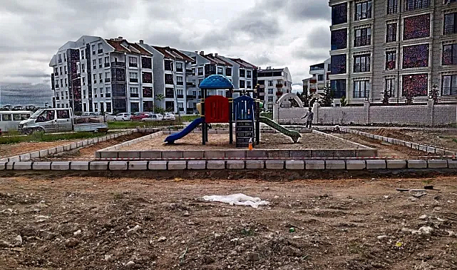 Şehir Genelinde Park ve Oyun Alanı Çalışmalarına Hız Verildi