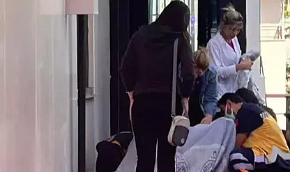 Suriye uyruklu kadın otel girişinde doğum yaptı