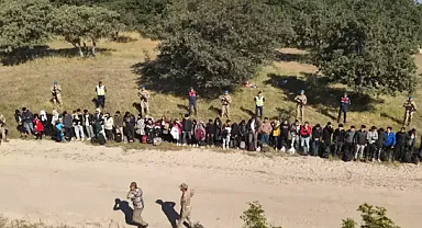 Edirne’de 69 kaçak göçmen, 1 organizatör ve 1 terör şüphelisi yakalandı