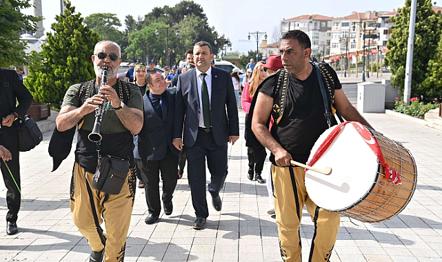 Kiraz Festivali Valilik ve Büyükşehir Ziyareti İle Başladı