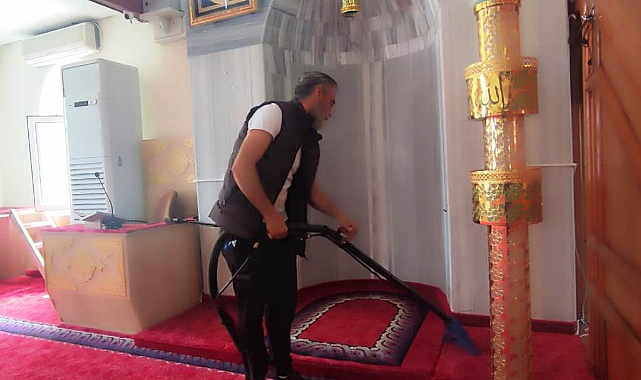 Süleymanpaşa Belediyesi Bayram Öncesi Camilerde Temizlik Çalışması Başlattı