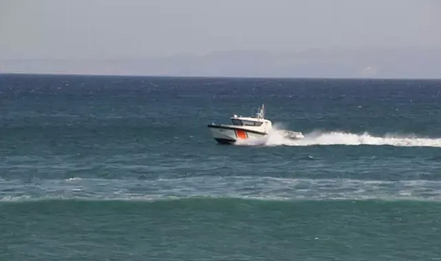 Tekirdağ'da lastik botla açıldıkları denizde mahsur kalan 2 kişi kurtarıldı