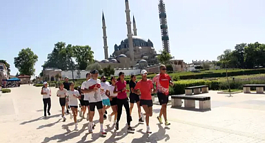 UNESCO'ya alınışının yıl dönümünde 13 atlet, Selimiye Camisi'nin etrafında 13 tur attı