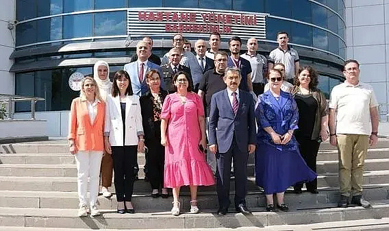 Vali Birol Ekici, Kırklareli Eğitim ve Araştırma Hastanesinde Bayram Coşkusunu Paylaştı