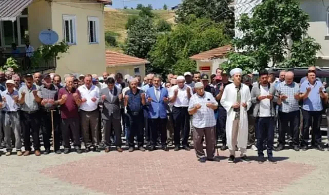 Vali Ekici, Yağmur ve Şükür Duasına Katıldı