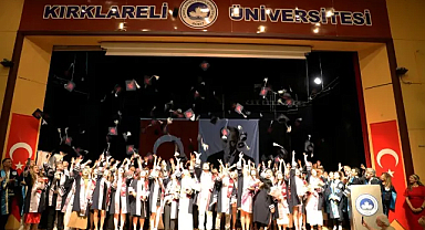 Kırklareli Üniversitesi'nde Gurur Dolu Mezuniyet Anları