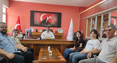 Pınarhisar İlçe Milli Eğitim Müdürü Başarılı Öğrencileri Makamında Kabul Etti