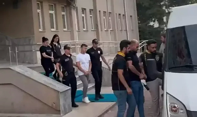 Düğün sandalyelerinin yolu kapatma kavgasında taksicinin ölümüne 3 tutuklama