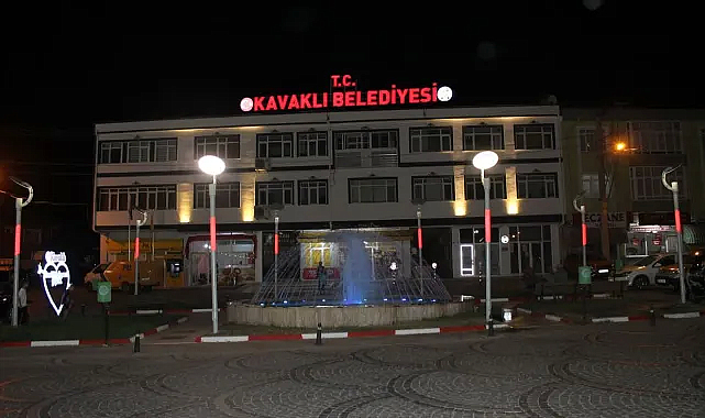 Kavaklı Belediyesi'nden Anlamlı Adım! T.C. İbaresi Belediye Binasına Eklendi