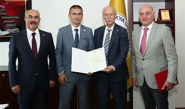 TRAKYA ÜNİVERSİTESİ HASTANESİ BAŞHEKİMLİĞİNDE DEVİR TESLİM TÖRENİ