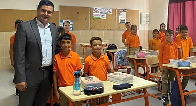 Kıyıköy Belediye Başkanı İsmail Özen, Yeni Eğitim Öğretim Yılının İlk Gününde Öğrencilerle Buluştu