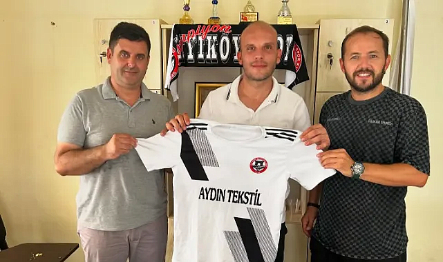Kıyıköy Spor Kulübünden Sponsor Ahmet Demircioğlu'na Teşekkür