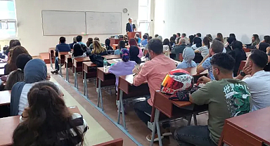 KLÜ'de Yeni Bir Başlangıç; Türk Dili ve Edebiyatı Bölümü Açılış Dersi Gerçekleştirildi