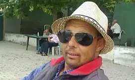 Otomobilin çarptığı yaya öldü, sürücü kaçtı; mahalleli yolu kapattı