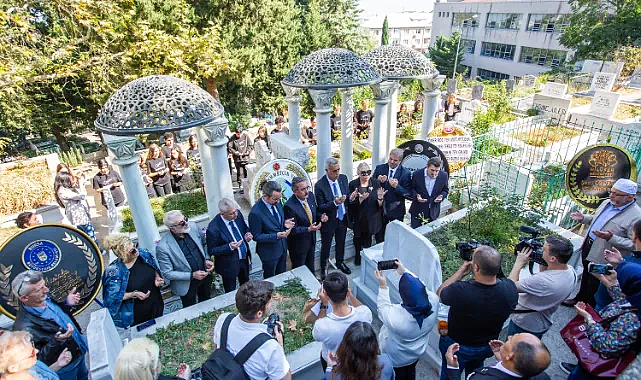 Türkiye'nin Sanat Güneşi Zeki Müren, Vefatının 28. Yılında Bursa'da Anıldı
