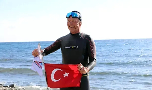 10 yılda 10 bin kilometre kulaç atacak İsveçli yüzücü, Tekirdağ'a ulaştı