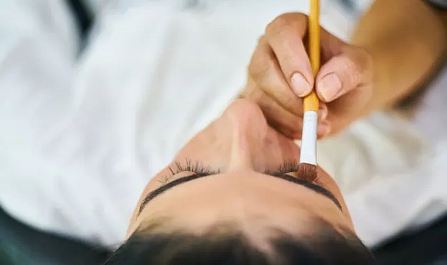 2024 Sonbahar Makyaj Trendleri Neler? Bu Sezon Hangi Cilt Görünümü Ön Planda?