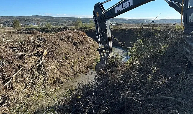 Vize İlçesinde Dere Temizliği Çalışmaları Gerçekleştiriliyor