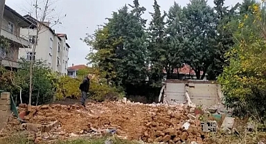 Babaeski'de Güvenlik Adına Metruk Binaların Yıkımı Başladı