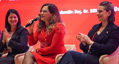CANDAN BAŞKAN YEREL EŞİTLİK ÇALIŞTAYI'NDA KONUŞTU: "KADININ OLDUĞU YERDE UMUT OLUR."