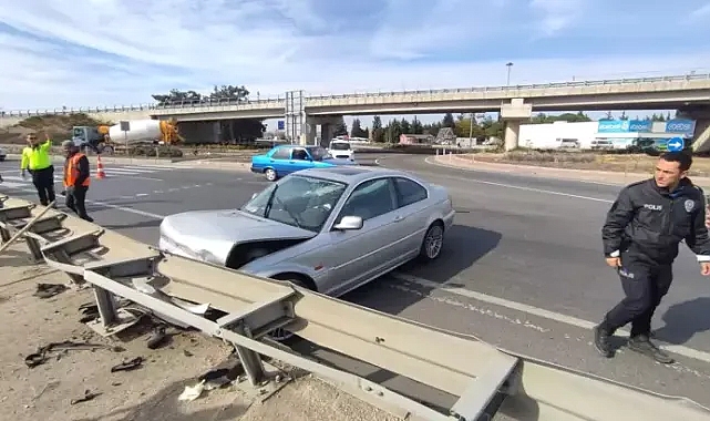 Edirne’de bariyere çarpan otomobilin sürücüsü yaralandı