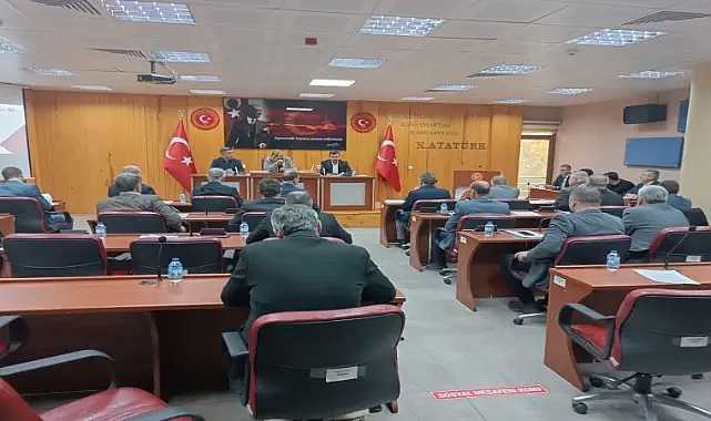 Edirne İl Genel Meclisi'nde DSİ'nin Büyük Projeleri Gündemde! Yücegök'ten Dev Yatırım Sunumu