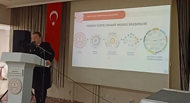 Kırklareli'nde "Türkiye Yüzyılı Maarif Modeli" Tanıtım Toplantısı Düzenlendi