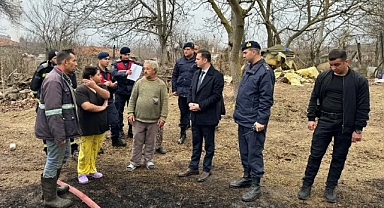 Kofçaz Kaymakamı Neyfel Ören, Aşağıkanara Köyündeki Yangını İnceledi