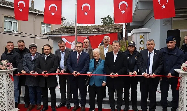 Kömürköy'de Atatürk Büstü ve Muhtarlık Binası Hizmete Açıldı