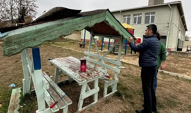 Pınarhisar MYO'dan Köy Okulunu Boyadı ve Çocukların Geleceğini Renklendirdi
