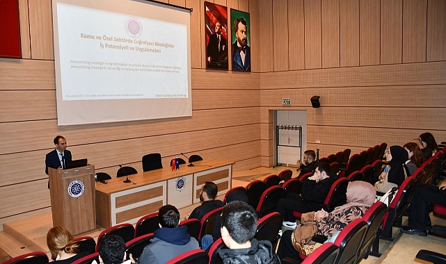 Tekirdağ NKÜ’de ‘Akıllı Şehir Yönetiminde WEB CBS ve Afet-Acil Durum Yönetimi’ Başlıklı Konferans Gerçekleşti