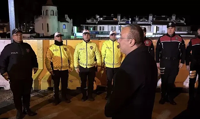 Tekirdağ Valisi Soytürk, görev başındaki personelin yeni yılını kutladı