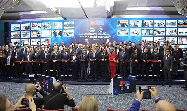 Başkan Akın; Dijital Gençlik Merkezleri Gençleri Geleceğin Mesleklerine Hazırlıyor!