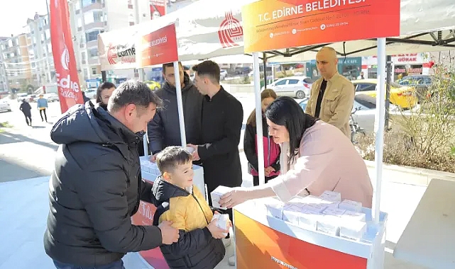 Başkan Filiz Gencan Akın, Kandil Simidi İkramında Bulundu