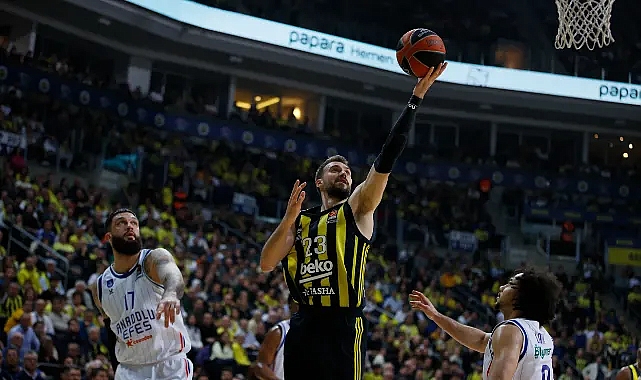 Fenerbahçe Beko, Anadolu Efes’i 84-76 Mağlup Ederek Galip Geldi!