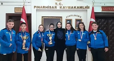 Pınarhisar Atatürk Ortaokulu Dart Takımları Büyük Başarıya İmza Attı