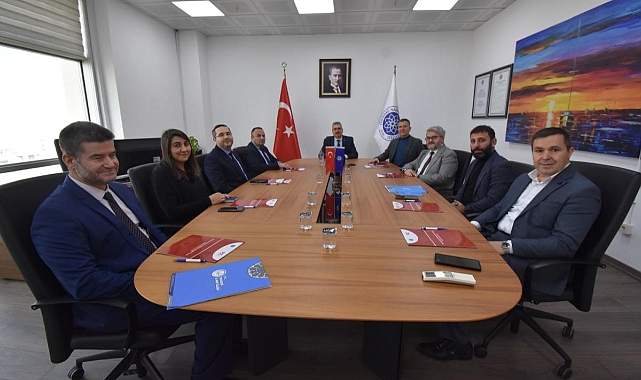 TEKİRDAĞ NAMIK KEMAL ÜNİVERSİTESİ CAMİSİNİN DEVAM EDEN YAPIM SÜRECİNE İLİŞKİN TOPLANTI GERÇEKLEŞTİRİLDİ