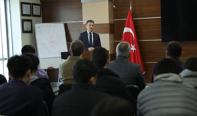 Başarılı Öğrencilerden Başkan Çetin'e Ziyaret