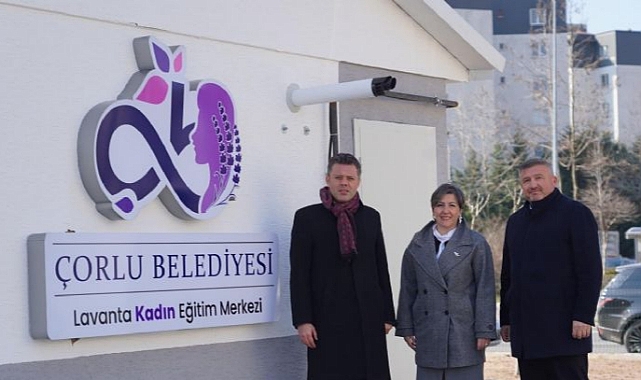 Başkan Sarıkurt Lavanta Kadın Eğitim Merkezi´ndeki Çalışmaları İnceledi