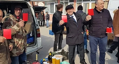 CHP Pınarhisar'dan Kaynarca Pazarında "Kırmızı Kart Eylemi"