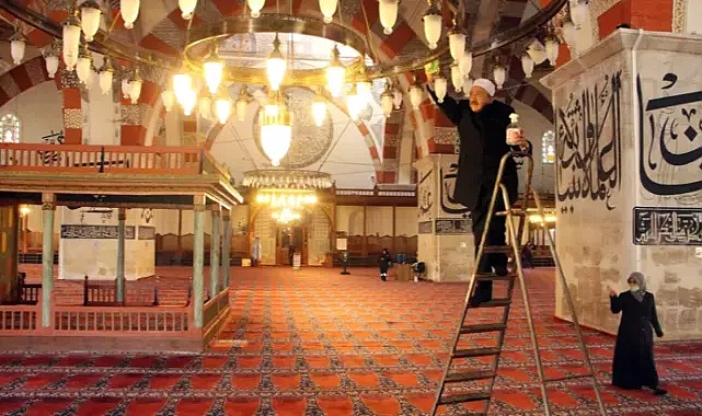 Edirne'de camilerde ramazan hazırlığı