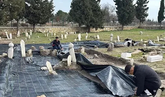 Edirne'de, Osmanlı dönemi türbe ve mezarlıkların onarımı sürüyor