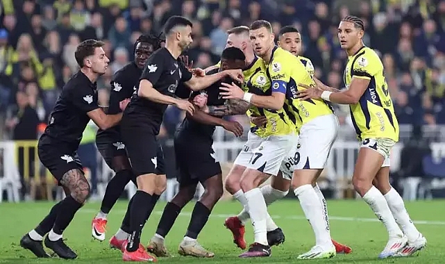 Fenerbahçe, Nefes Kesen Maçta Çaykur Rizespor'u 3-2 Mağlup Etti!