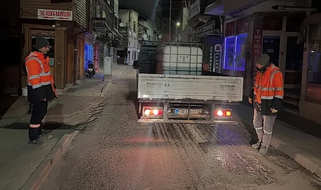 Kırklareli Belediyesi'nden Don ve Buzlanmaya Karşı Yoğun Mücadele; Çalışmalar Sürecek